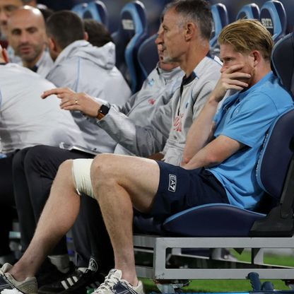 دي بروين يشارك في تدريبات نابولي بعد غياب 128 يوماً