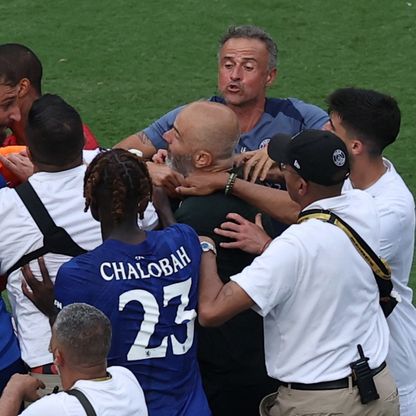 فيفا ينتظر "تقرير الحكم" لتحديد عقوبة لويس إنريكي