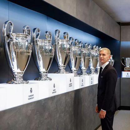 ماستانتونو يجهر برأيه في معقل ريال مدريد: ميسي الأفضل بالعالم