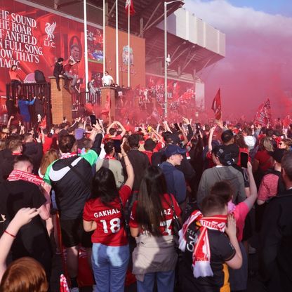 جمهور ليفربول يحتفل بالتتويج بلقب الدوري الإنجليزي للمرة 20 - 27 أبريل 2025