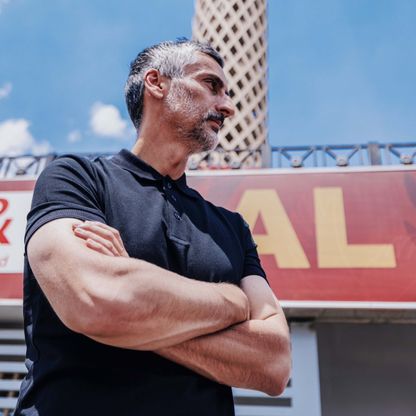 الأهلي يعلن تعاقده مع المدرب الإسباني خوسيه ريبييرو لمدة عامين