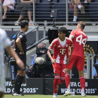 بسبب صورة.. مشجعو بايرن يشنون حملة على المغربي أزنو