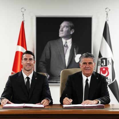 بشيكتاش يضم فلاهوفيتش هداف يوفنتوس براتب 7.5 مليون يورو سنوياً