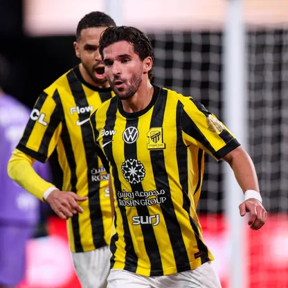 حسام عوار بعد تسجيله هدفاً للاتحاد في مرمى الهلال وبدا يوسف النصيري - 21 فبراير 2026