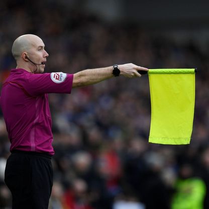 "فيفا" يختبر تقنية حديثة في رصد خروج الكرة من الملعب والتسلل