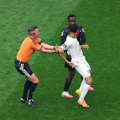 أشرف حكيمي يكتب تاريخاً للعرب وإفريقيا.. ويعادل رقم الطاهر الخلج