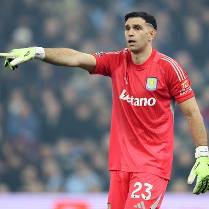 إميليانو مارتينيز مُهدد بعقوبة لانتهاكه قواعد المراهنات