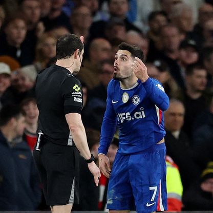 بانتظار عقوبة يويفا.. الاتحاد الإنجليزي يوقف لاعب تشيلسي بيدرو نيتو