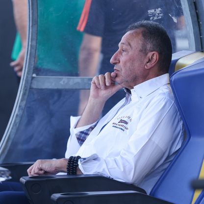 الخطيب باقٍ في رئاسة الأهلي "بما يتوافق مع الحالة الصحية"