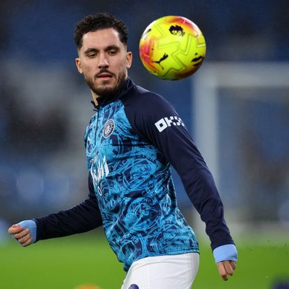 شرقي وماينو يتنافسان على جائزة أفضل لاعب شاب بالدوري الإنجليزي الممتاز