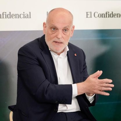 المجلس الأعلى للرياضة في إسبانيا يدرس إقالة تيباس رئيس الليغا