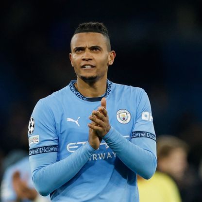 بعد رفض عرض ميلان.. مدافع مانشستر سيتي أكانجي يرحل لغريمه