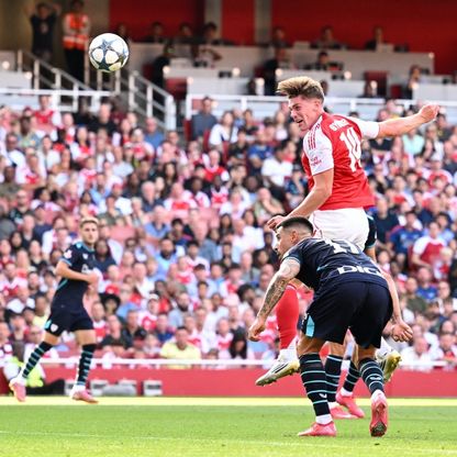 "بإمكانه تدميركم".. أرتيتا يُحذر منافسي أرسنال من مهاجمه الجديد