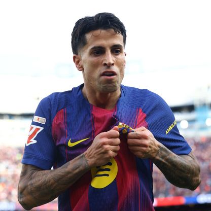 برشلونة يحدد موقفه من بقاء جواو كانسيلو.. والهلال يترقب