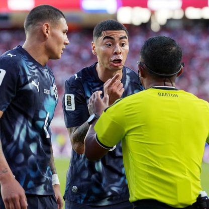 فيفا يلغي اعتماد أحد الصحفيين بسبب واقعة ألميرون