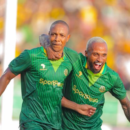 شاهد.. يانغ أفريكانز يهزم الجيش الملكي وقرار تحكيمي يثير جدلاً