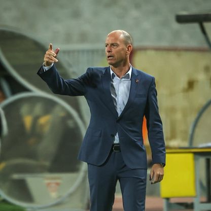 الأهلي يفسخ عقد توروب بالتراضي وتعيين وائل جمعة مديراً للكرة