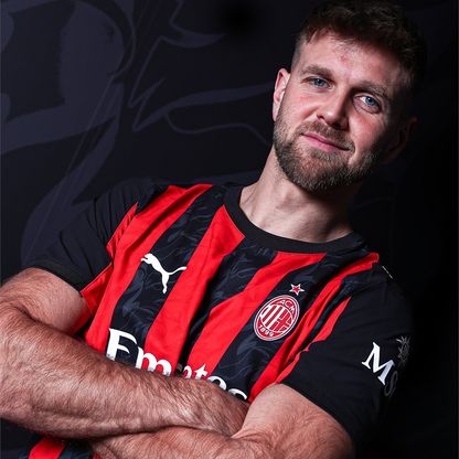 ميلان يضم فولكروغ ويمنحه الرقم 9 رغم الفشل في وست هام