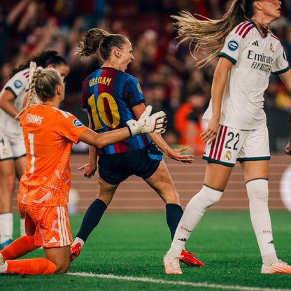برشلونة يسحق ريال مدريد 7-0 في "كلاسيكو السيدات"