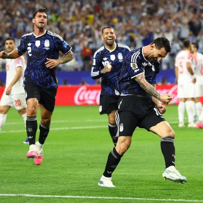 شاهد.. ميسي يتلاعب بالتاريخ في فوز الأرجنتين رغم هدف "ميسي الأردن"