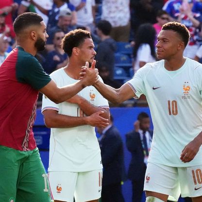 "فيفا" يرشح لاعباً عربياً بالتشكيلة المثالية لكأس العالم وغيابات صادمة