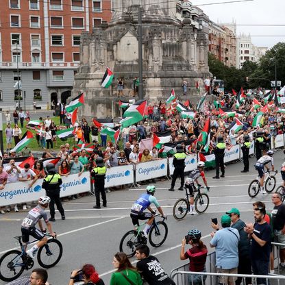 الاحتجاجات تضرب سباق إسبانيا للدراجات ومطالب باستبعاد فريق إسرائيلي