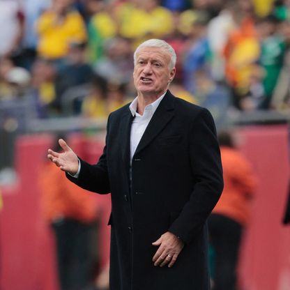 ديشان يحض فرنسا على التواضع: لم نبلغ بعد نهائي كأس العالم
