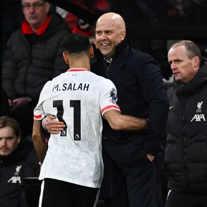ماذا قال آرني سلوت عن استمرار محمد صلاح مع ليفربول؟