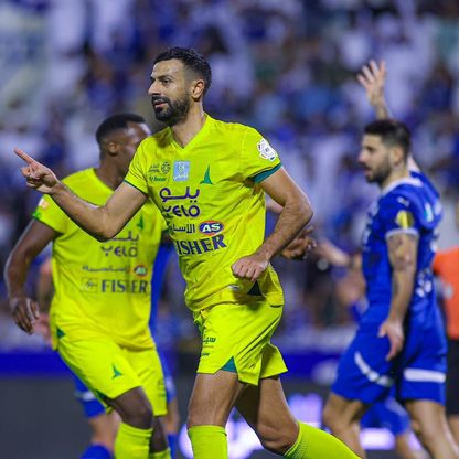 4 أرقام باهرة لمهاجم الخليج بعد هز شباك الهلال