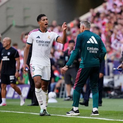 "فلنغادر الليغا".. قناة ريال مدريد تتهم الحكم بصداقة لاعبي برشلونة