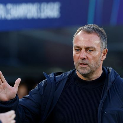 هانزي فليك: كانت مباراة مجنونة