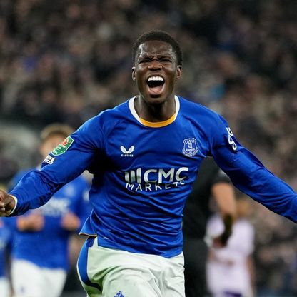 إيفرتون يدهس نيوكاسل ويصعد لمواجهة فليتوود في كأس الرابطة