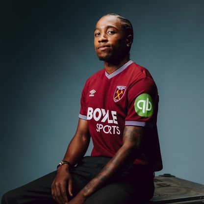 المدافع الإنجليزي ووكر-بيترز ينضم إلى وست هام في صفقة انتقال حر