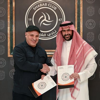 مواجهة بن زكري وضمك.. صراع الأرقام في دوري المحترفين السعودي