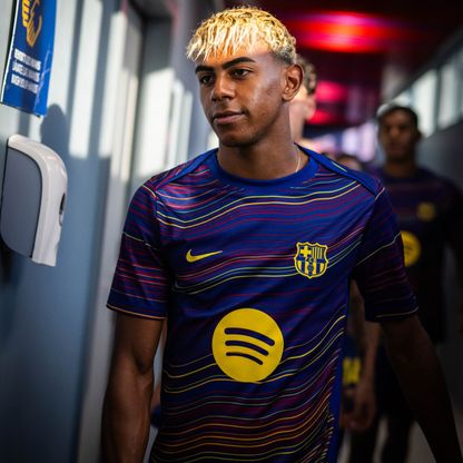 رغم رحيل إنييغو.. برشلونة بتشكيلة شبه مثالية أمام كومو بكأس غامبر