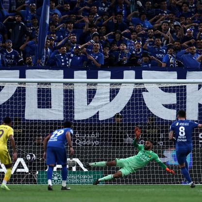 بث مباشر - الهلال ينتفض ضد النصر بعد طرد العقيدي واستبدال رونالدو