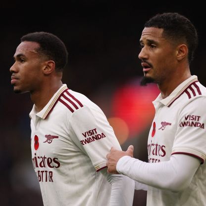 ساليبا وغابرييل يطاردان الرقم القياسي لثنائي مانشستر يونايتد