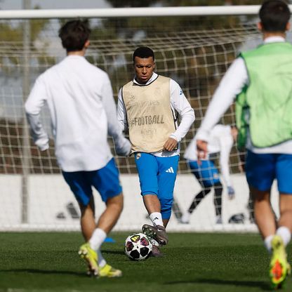 كيليان مبابي "يقطع تدريبه" مع ريال مدريد.. فهل يغيب عن موقعة بنفيكا؟