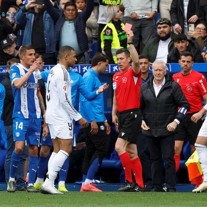 لماذا استُبعد الحكم سوتو غرادو من إدارة كلاسيكو ريال مدريد وبرشلونة؟