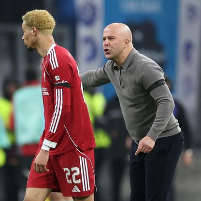 ستيفن جيرارد ينتقد آرني سلوت: توقف عن التذرّع بالتكتل الدفاعي المنخفض