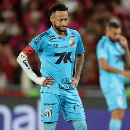 "كذبة أخرى".. نيمار ينفي اعتذاره لمدرب سانتوس