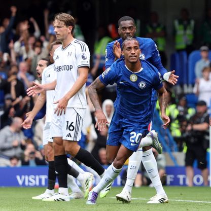 رئيس لجنة الحكام بإنجلترا: هدف فولهام في مرمى تشيلسي صحيح