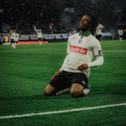 إيلي واهي يقود نيس لنهائي كأس فرنسا على حساب ستراسبورغ