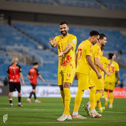 القادسية يكتسح الرياض برباعية ويُعمّق جراحه في صراع الهبوط