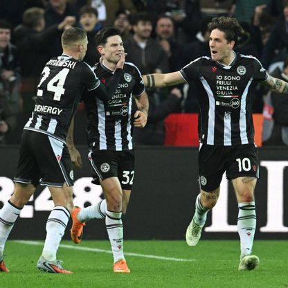 شاهد.. هدف رائع لأودينيزي يحرم نابولي من صدارة الدوري الإيطالي