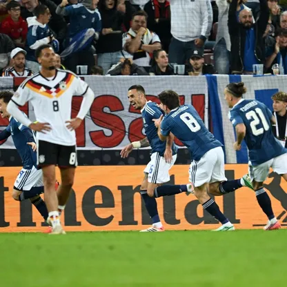احتفال لاعبي اليونان بهدف ديميتريس كوربيليس ضد ألمانيا في دوري الأمم الأوروبية - 27 سبتمبر 2026