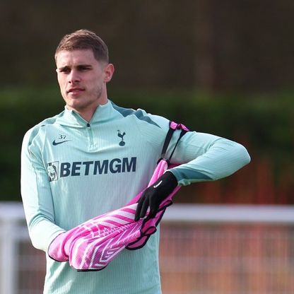 مدافع توتنهام فان دي فين جاهز للعودة من بوابة الدوري الأوروبي