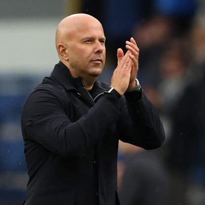 سلوت واثق من تحسن ليفربول بعد الفوز الصعب على بيرنلي