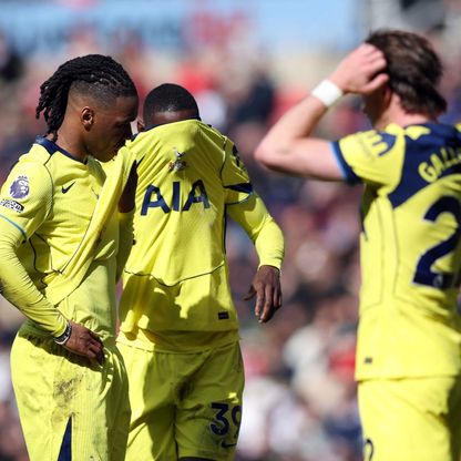 أسطورة تشيلسي يسخر من توتنهام: إنه فريق متوسط