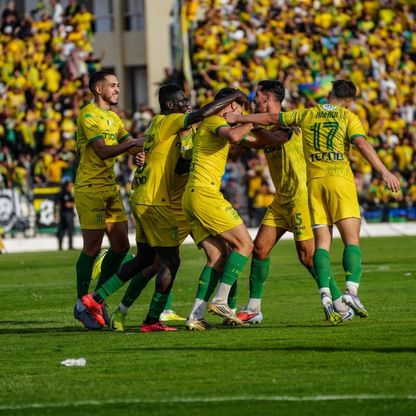 شبيبة القبائل الجزائري يكتسح وصيف بطل تونس في دوري أبطال إفريقيا